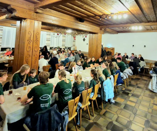 Zahlreiche Ehrenamtliche folgten der Einladung zum Dankeschön-Essen. (Bild: Felix Hartung)